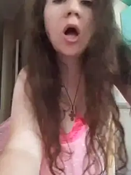 erika66 Adlı Modelin Canlı XXX Sohbeti