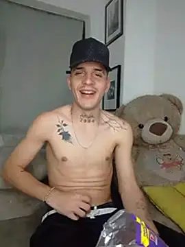 Webkamerová show MaxHornyLatin