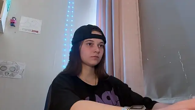Show modela LaimaCome na web-kameri