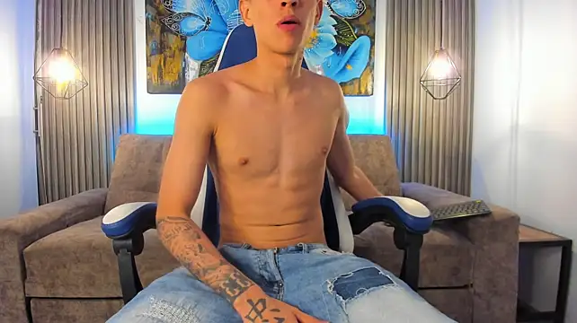 הופעת וובקאם של Steven_21Cm