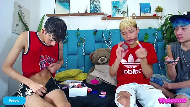 Dirty3someGuys Webcam-Show