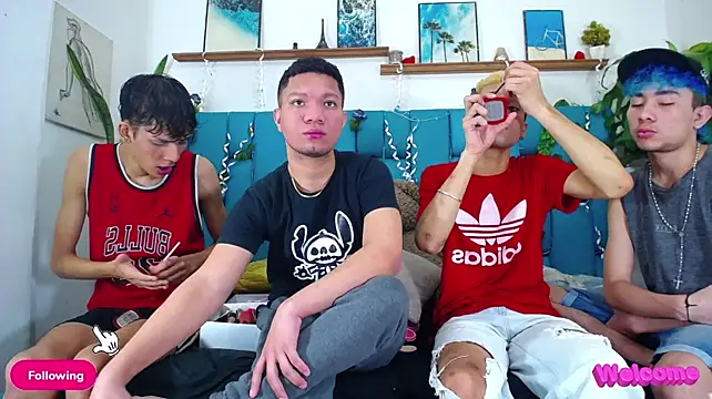 Pokazy przed kamerką – Dirty3someGuys
