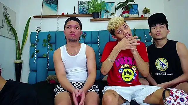 Dirty3someGuys Webcam Show