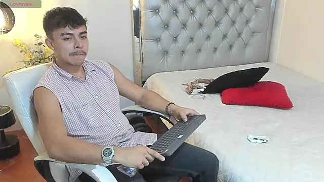 shelby_col Webcamshow