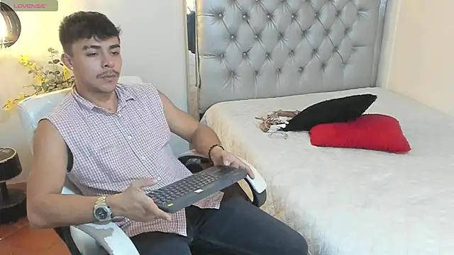 shelby_col Webcam-Show