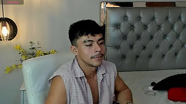 shelby_col Webcam show