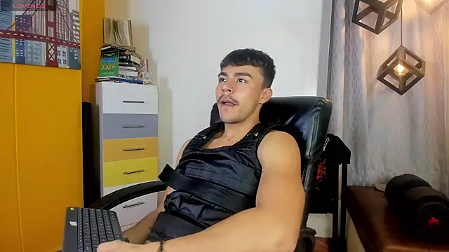 shelby_col Webcam show