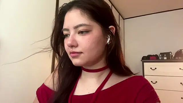 XXX chat uživo modela BashfulChan