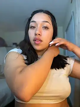 Issa_rodriguez's Live XXX Chat