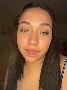 Issa_rodriguez XXX чат на живо