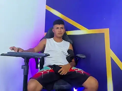 הופעת וובקאם של NIO_KLOUDS_