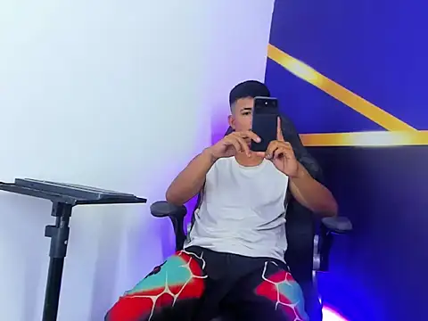 Show de NIO_KLOUDS_ na webcam
