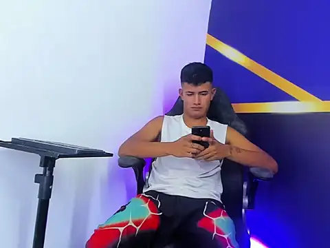 NIO_KLOUDS_ webcam show