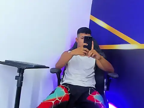 NIO_KLOUDS_ webcam show