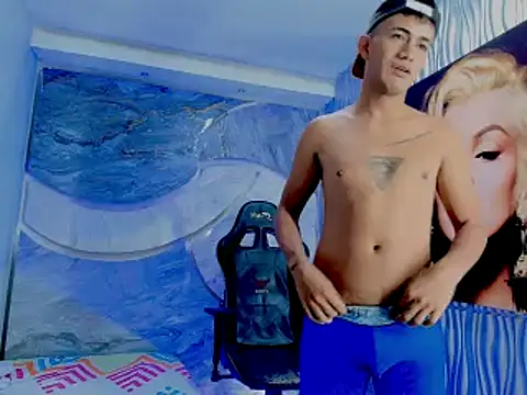 NIO_KLOUDS_ – webcam-show