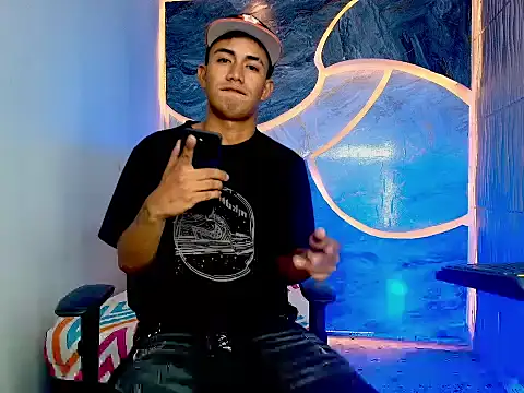 Show modela NIO_KLOUDS_ na web-kameri