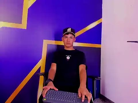 NIO_KLOUDS_ webcam show