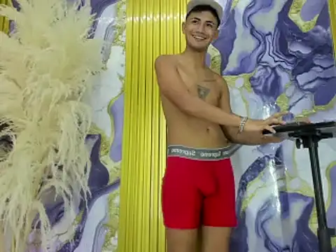 NIO_KLOUDS_ webcam show
