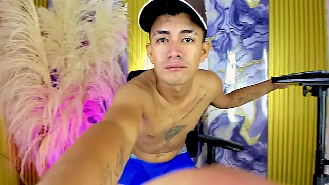 NIO_KLOUDS_'s Webcam Show