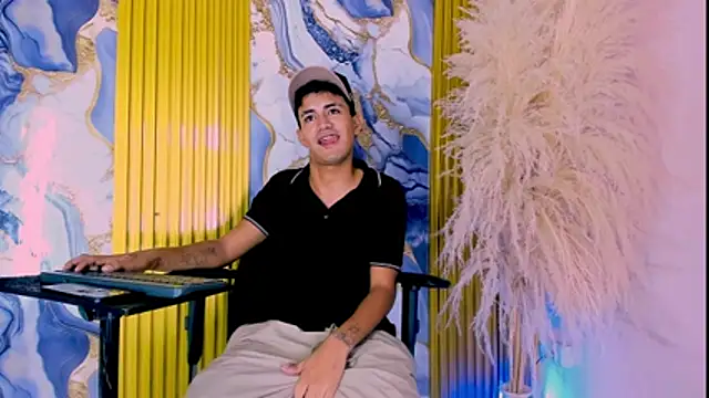 NIO_KLOUDS_ Webcam show
