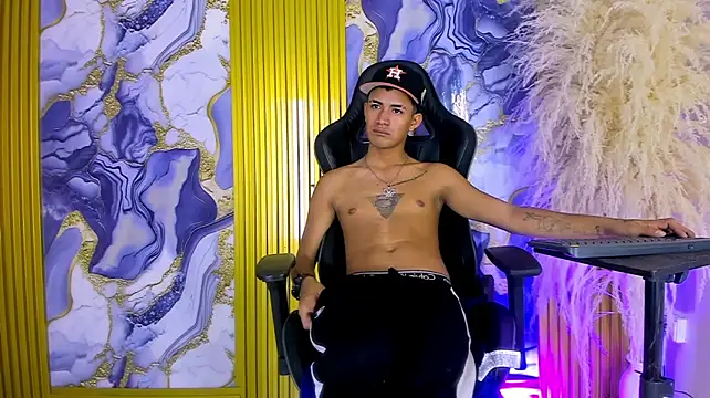 NIO_KLOUDS_ Show in webcam
