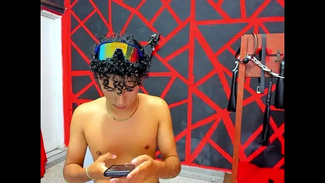 sexylatin_boys' Webcam Show