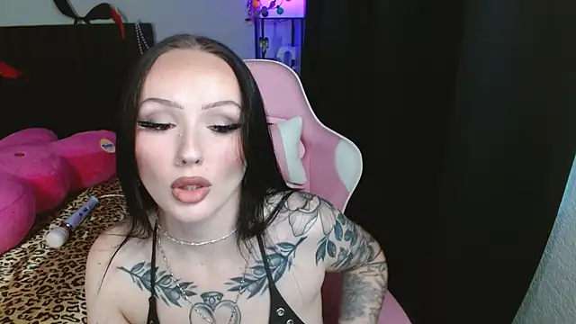 ChampagneMoonXX Show in webcam