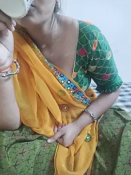 Онлайн чат XXX saijal_rao