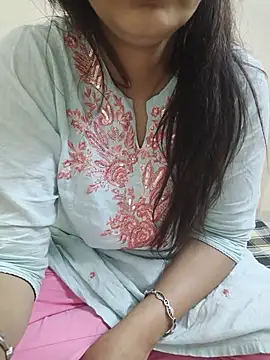 XXX chat uživo modela saijal_rao