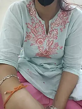 צ'אט XXX בשידור חי של saijal_rao