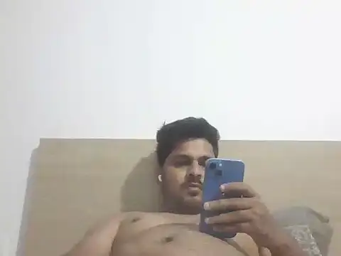 raj_sin: διαδικτυακό σόου στην κάμερα