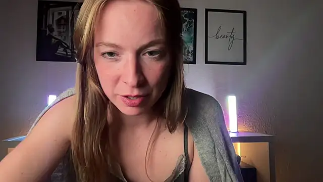 SweetKylieX Adlı Modelin Web Kamerası Şovu