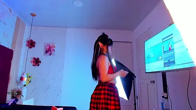 HannaRoussee live XXX chat
