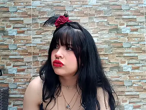HannaRoussee Chat XXX offline