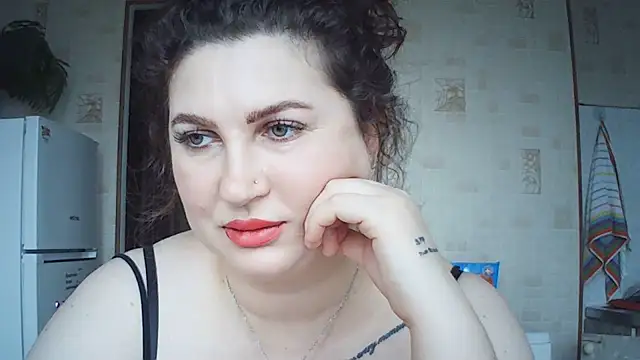Velenaz's Live XXX Chat