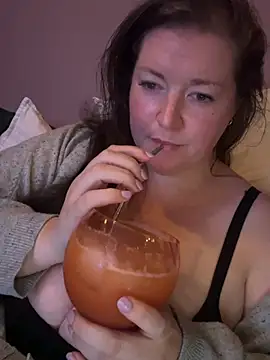 BustyBritishBBW_ – webcam-show