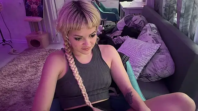 MagalyEssinger's Webcam Show