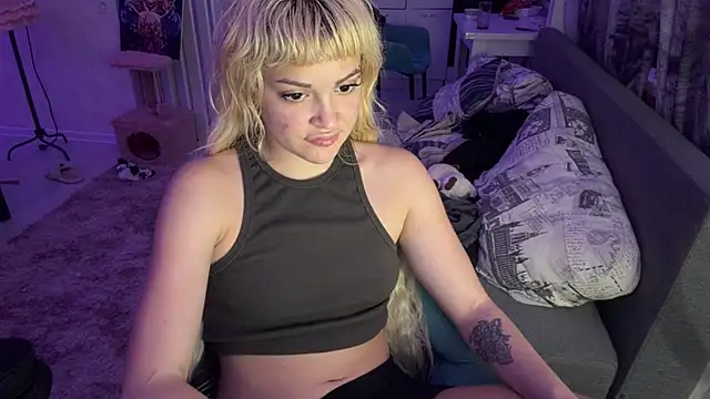MagalyEssinger XXX чат на живо