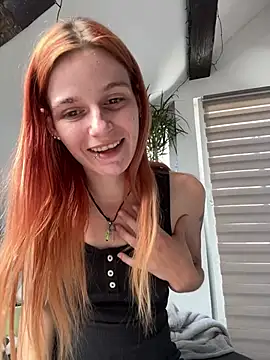 โชว์เว็บแคมของ LeylaSquirtyBirty