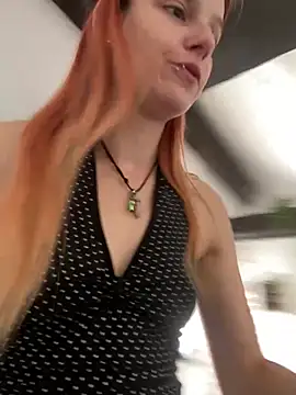 LeylaSquirtyBirty Webcam Show