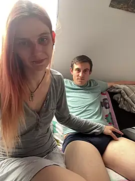 LeylaSquirtyBirty Adlı Modelin Canlı XXX Sohbeti