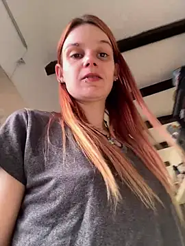 LeylaSquirtyBirty's Live XXX Chat