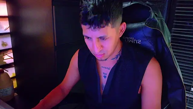kenil_salvadorr – webcam-show