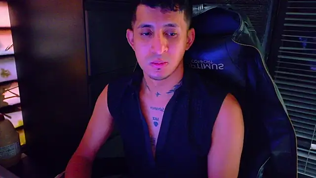 kenil_salvadorr – webcam-show