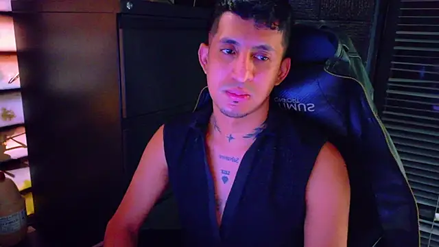 kenil_salvadorr Show in webcam