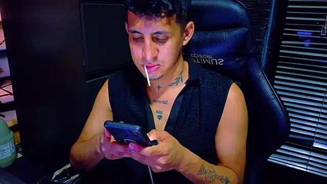 Show de webcam de kenil_salvadorr