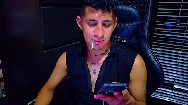 kenil_salvadorr webcam show
