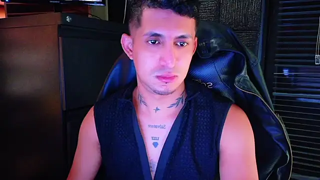 Show modela kenil_salvadorr na web-kameri