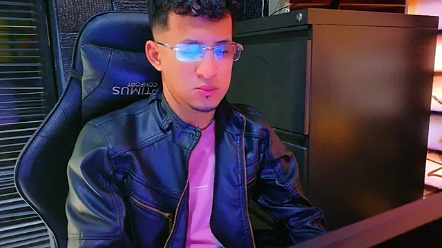 kenil_salvadorr Show in webcam