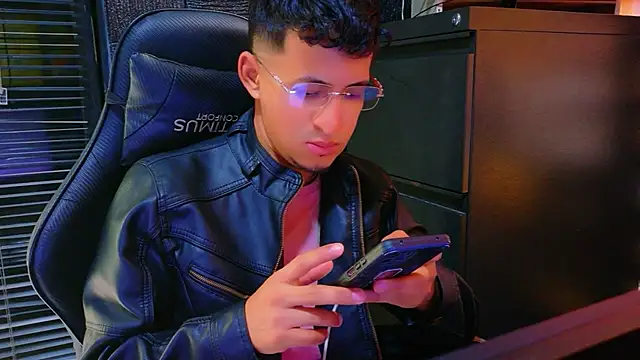 kenil_salvadorr Webcam show